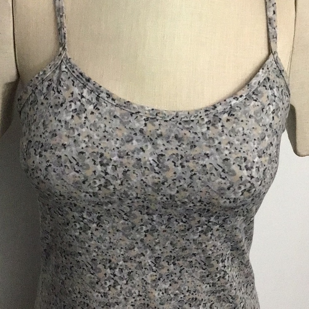Lululemon Power Y Tank Luon Petite Fleur Silver Spoon EUC Size 8 - Picture 3 of 9